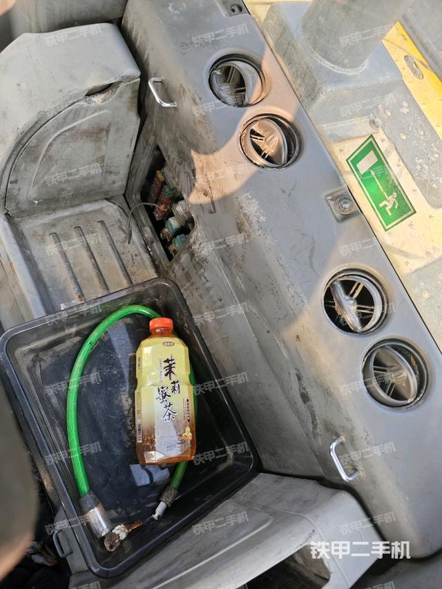 座椅后部（駕駛室部分）