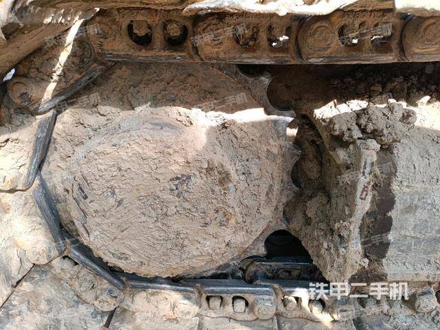 右驅(qū)動(dòng)輪（行走機(jī)構(gòu)）