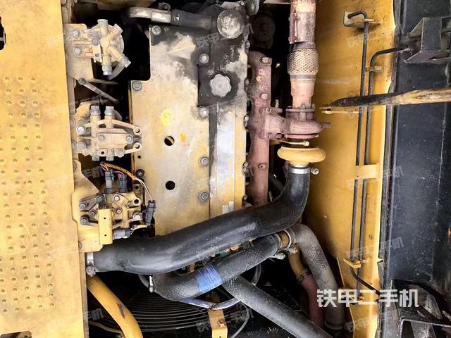 發(fā)動機整體俯視(整機外觀) 發(fā)動機整體俯視(整機外觀)