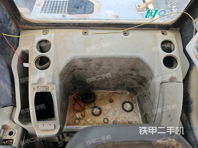 座椅后部（駕駛室部分）