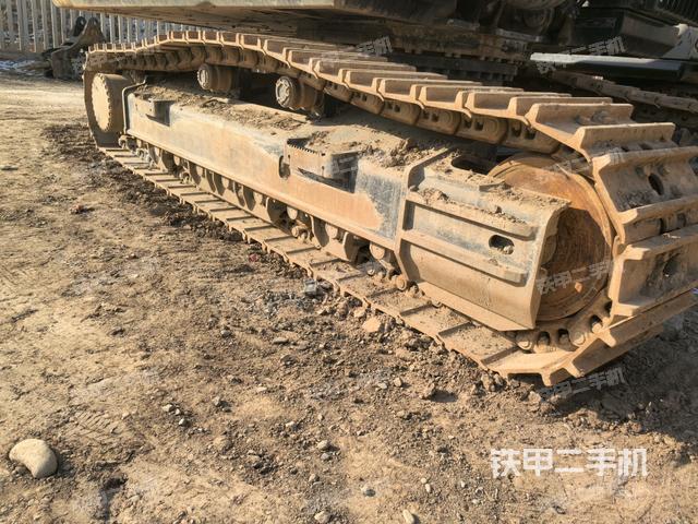 單側履帶整體(整機外觀) 單側履帶整體(整機外觀)