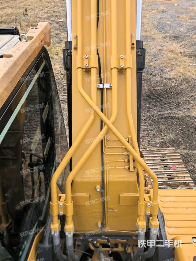 大臂背部俯視（工作和回轉(zhuǎn)裝置）