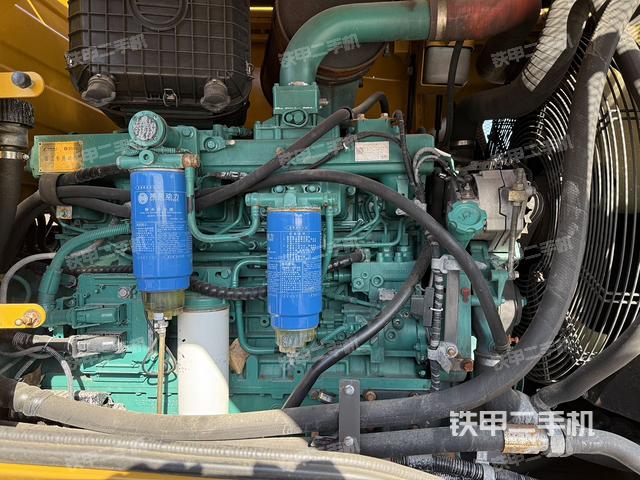 發(fā)動(dòng)機(jī)左側(cè)（整機(jī)外觀及大件）