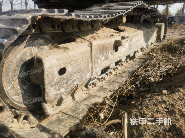 單側(cè)履帶整體（整機(jī)外觀）