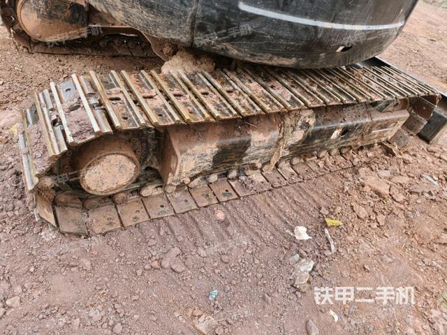 右側(cè)履帶整體?(行走機構(gòu)) 右側(cè)履帶整體?(行走機構(gòu))