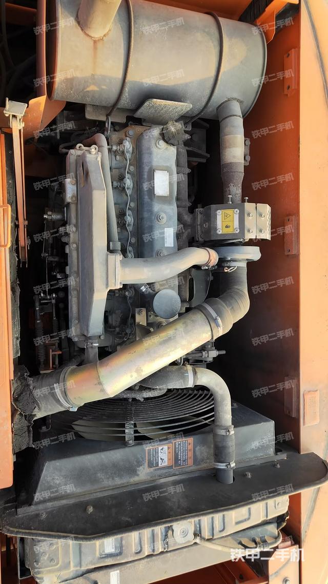 發(fā)動(dòng)機(jī)整體俯視(整機(jī)外觀) 發(fā)動(dòng)機(jī)整體俯視(整機(jī)外觀)