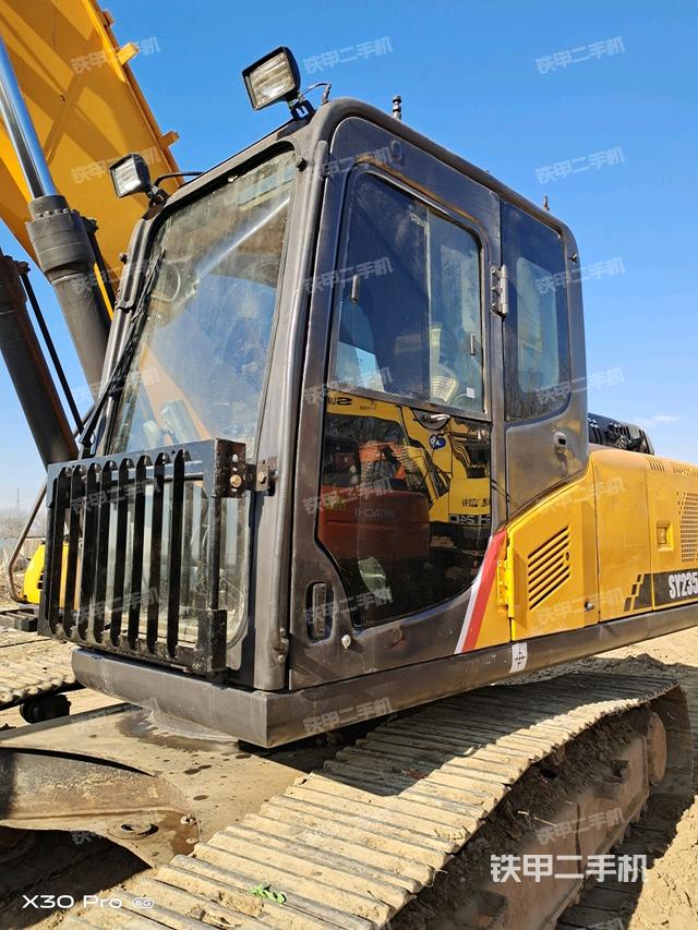 駕駛室整體（整機(jī)外觀）