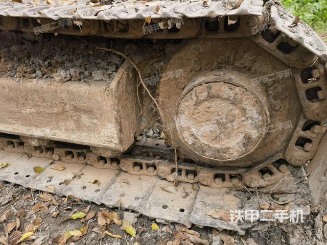 右驅(qū)動(dòng)輪（行走機(jī)構(gòu)）