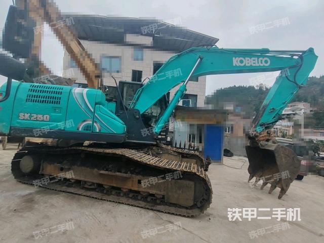 右后45(整機(jī)外觀) 右后45(整機(jī)外觀)