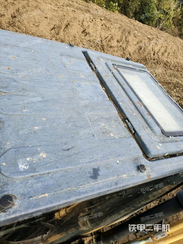 駕駛室頂部俯視（上車(chē)部件）