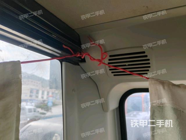座椅后部(駕駛室部分) 座椅后部(駕駛室部分)