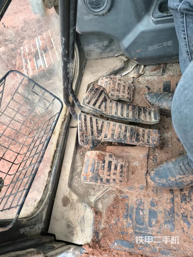 座椅后部（駕駛室部分）