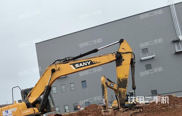 小臂整體左后（工作和回轉(zhuǎn)裝置）