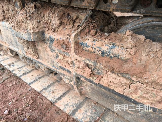 左側(cè)履帶整體?(行走機(jī)構(gòu)) 左側(cè)履帶整體?(行走機(jī)構(gòu))