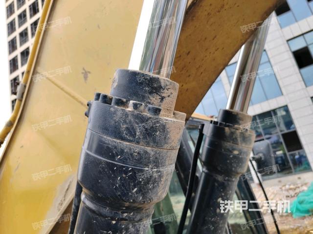小臂整體右前(工作和回轉(zhuǎn)裝置) 小臂整體右前(工作和回轉(zhuǎn)裝置)