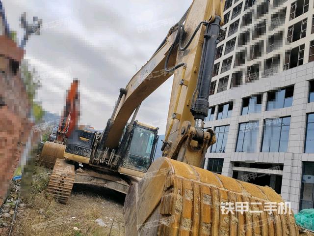 右后45(整機(jī)外觀) 右后45(整機(jī)外觀)