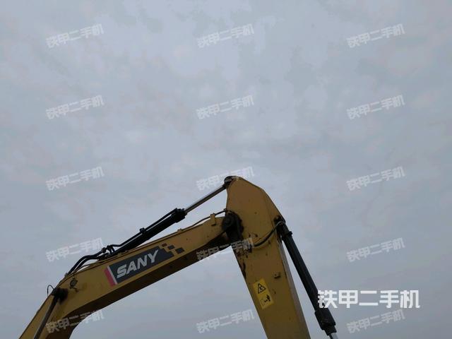 大臂根部?斜視(工作和回轉(zhuǎn)裝置) 大臂根部?斜視(工作和回轉(zhuǎn)裝置)