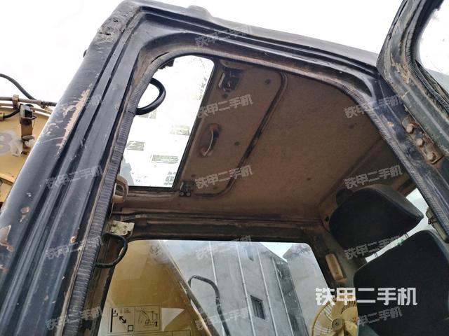 后窗玻璃角標(biāo)(駕駛室部分) 后窗玻璃角標(biāo)(駕駛室部分)
