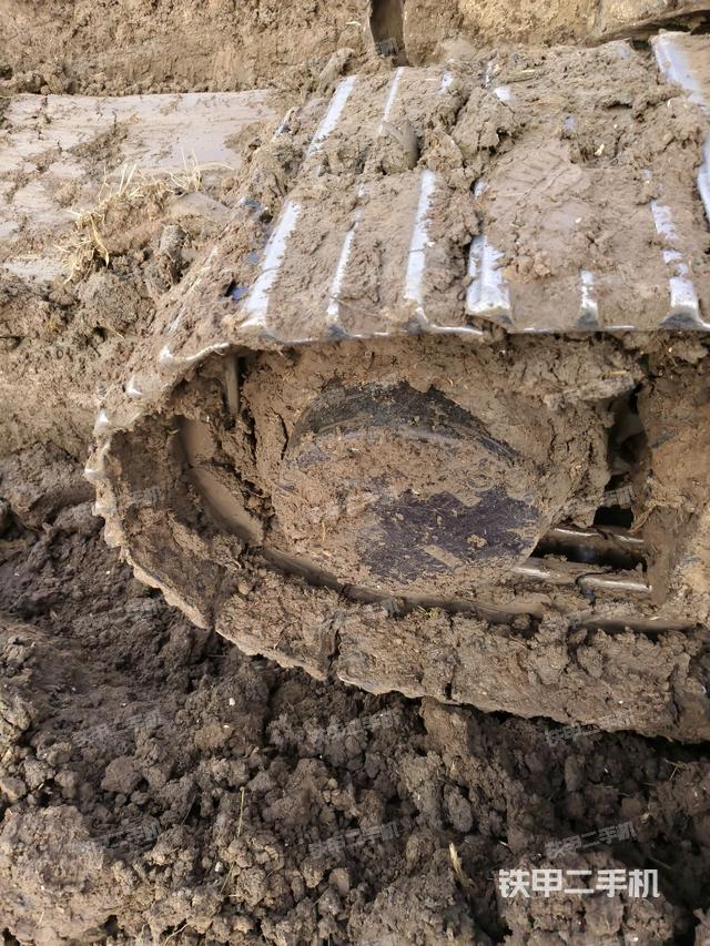 右側(cè)履帶整體（行走機(jī)構(gòu)）