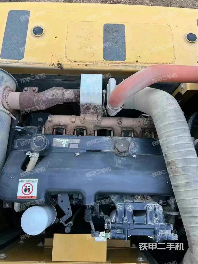 發(fā)動機整體俯視(整機外觀) 發(fā)動機整體俯視(整機外觀)