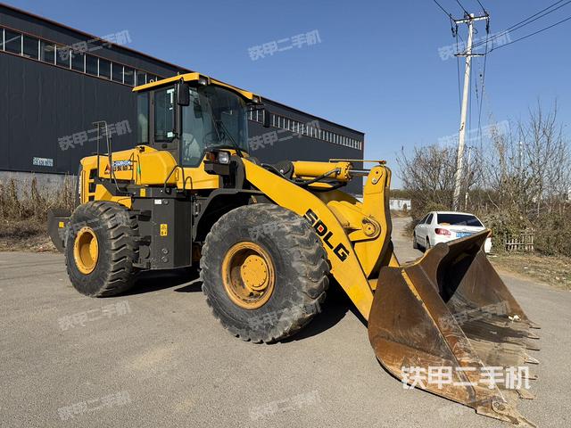 駕駛室操作臺(tái)（整機(jī)外觀及大件）