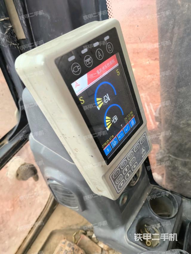 后窗玻璃角標(biāo)（駕駛室部分）