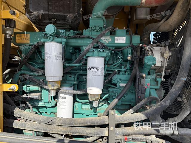 發(fā)動機左側(cè)(整機外觀及大件) 發(fā)動機左側(cè)(整機外觀及大件)