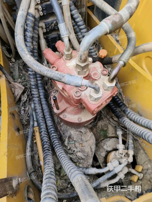 回轉(zhuǎn)馬達(dá)（上車(chē)部件）