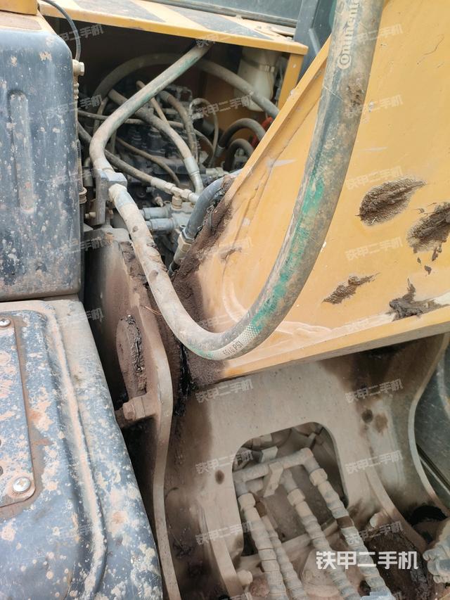 大臂根部?斜視（工作和回轉(zhuǎn)裝置）