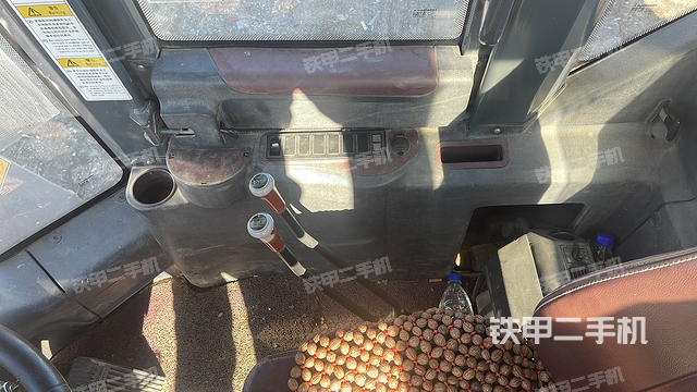 駕駛室操作臺（整機外觀及大件）