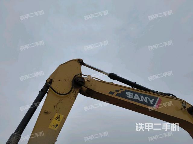 鏟斗45度(工作和回轉(zhuǎn)裝置) 鏟斗45度(工作和回轉(zhuǎn)裝置)