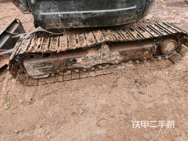 左側(cè)履帶整體?(行走機構(gòu)) 左側(cè)履帶整體?(行走機構(gòu))