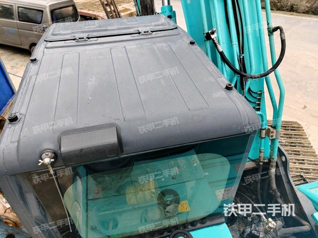 駕駛室頂部俯視(上車部件) 駕駛室頂部俯視(上車部件)