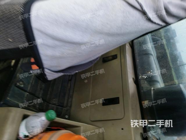 座椅左側(cè)控制臺(tái)/音響/含左手柄（駕駛室部分）