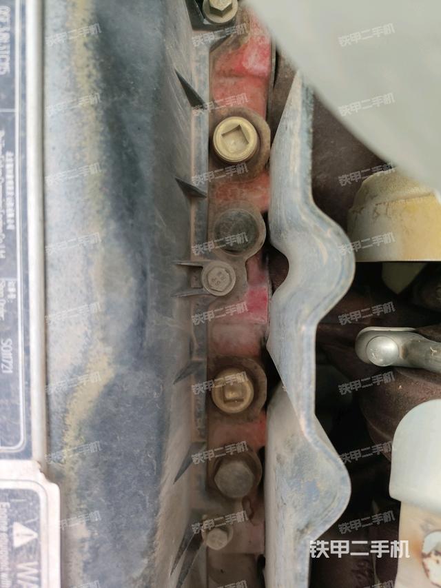 氣門室蓋螺絲特寫（上車部件）