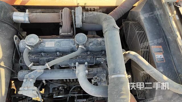 發(fā)動機整體俯視(整機外觀) 發(fā)動機整體俯視(整機外觀)