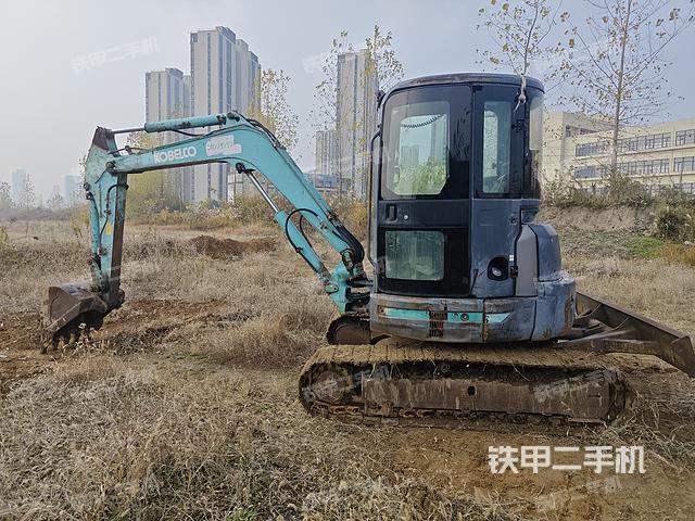 神钢SK55SR-3挖掘机