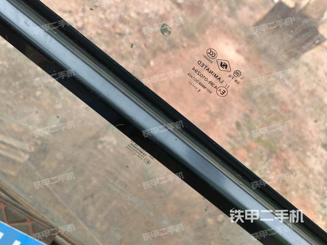 駕駛室左后45度(駕駛室部分) 駕駛室左后45度(駕駛室部分)