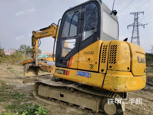 左后45(整機(jī)外觀) 左后45(整機(jī)外觀)