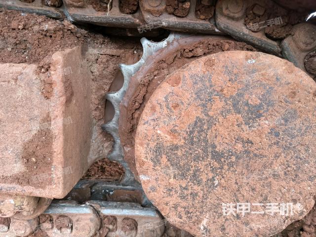 左側(cè)履帶整體?（行走機(jī)構(gòu)）