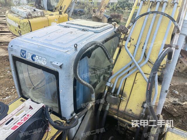 駕駛室頂部俯視(上車(chē)部件) 駕駛室頂部俯視(上車(chē)部件)
