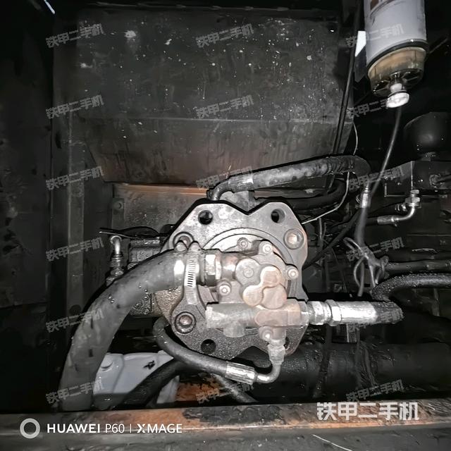 液壓泵艙室正面整體(整機(jī)外觀) 液壓泵艙室正面整體(整機(jī)外觀)
