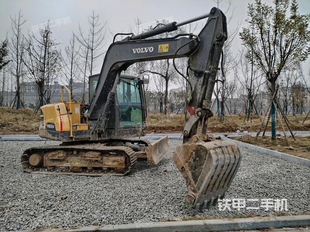 右前45(整機(jī)外觀) 右前45(整機(jī)外觀)
