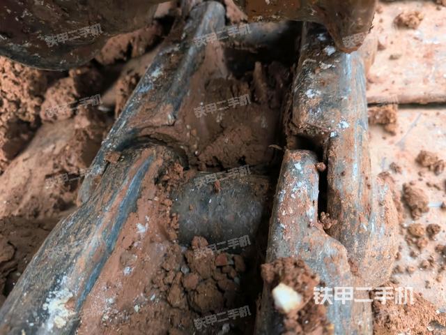 左驅(qū)動(dòng)輪（行走機(jī)構(gòu)）