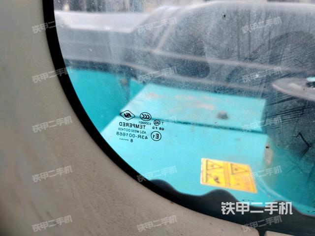 頂棚整體(駕駛室部分) 頂棚整體(駕駛室部分)