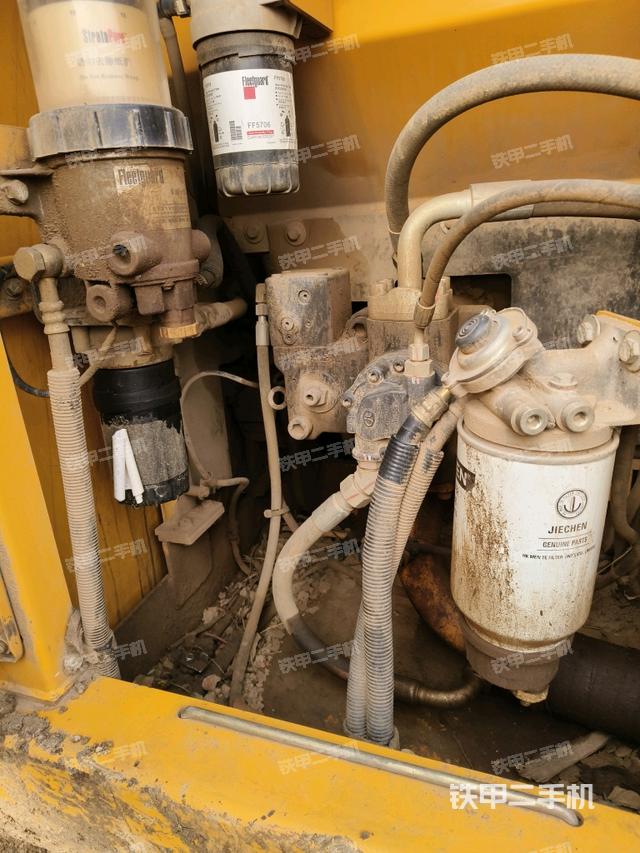 液壓泵斜45?左（大件艙室）