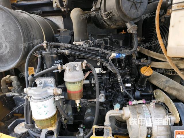 發(fā)動(dòng)機(jī)室(上車部件) 發(fā)動(dòng)機(jī)室(上車部件)