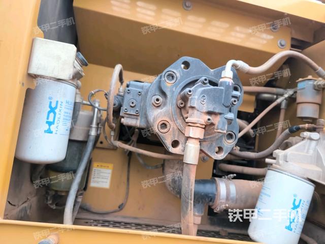散熱器正面(大件艙室) 散熱器正面(大件艙室)