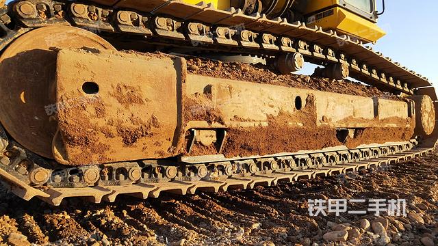 單側(cè)履帶整體（整機(jī)外觀）