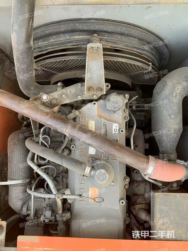 發(fā)動(dòng)機(jī)整體俯視(整機(jī)外觀) 發(fā)動(dòng)機(jī)整體俯視(整機(jī)外觀)